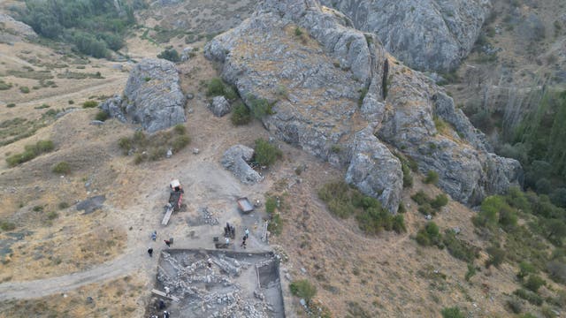 Ausgrabungsstätte am Fuß von Ambarlikaya in Boğazköy-Hattuscha in der Türkei