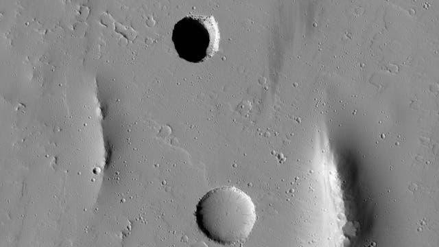 Einsturzkrater auf dem Mars