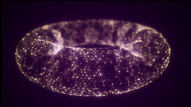 Ein leuchtender, digitaler Torus auf dunklem Hintergrund, bestehend aus einem Netzwerk von gelben Lichtpunkten und Linien, die ein komplexes, dreidimensionales Gittermuster bilden. Die Struktur erinnert an ein futuristisches oder wissenschaftliches Konzept, das möglicherweise Datenverbindungen oder ein Netzwerk symbolisiert. Die violette Farbgebung verstärkt den technologischen und abstrakten Charakter des Bildes.
