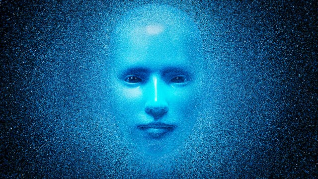 Ein digitales Kunstwerk zeigt ein blaues, stilisiertes Gesicht, das aus einem Hintergrund aus feinen, glitzernden Partikeln hervorzutreten scheint. Die Gesichtszüge sind weich und abstrahiert, was dem Bild eine futuristische und mystische Atmosphäre verleiht. Der Hintergrund ist dunkelblau und verstärkt den leuchtenden Effekt des Gesichts. Das Bild vermittelt ein Gefühl von Technologie und Unendlichkeit.