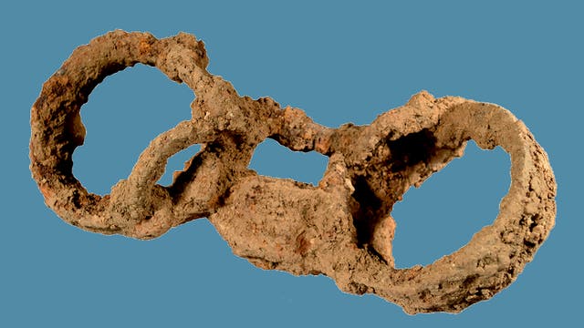 Die Fußfessel fand sich an einem römerzeitlichen Skelett in England.