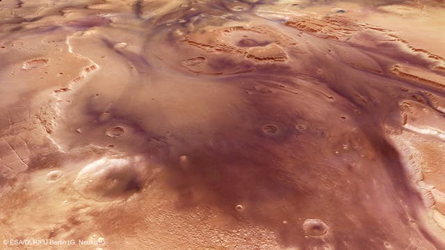 Ein Blick auf die Kasei Valles auf dem Mars (Schrägansicht)