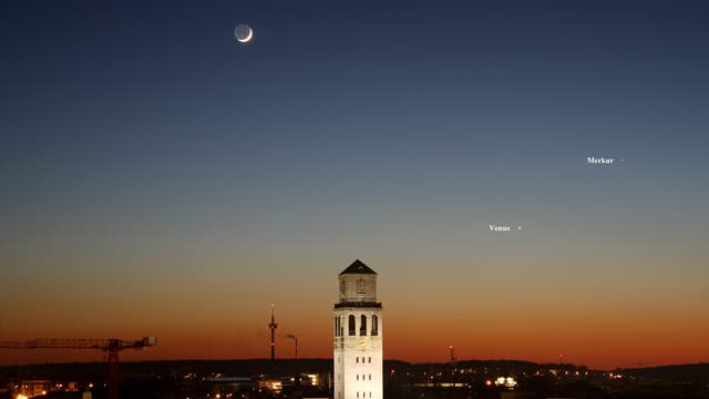 Mond, Merkur und Venus gemeinsam am Abendhimmel