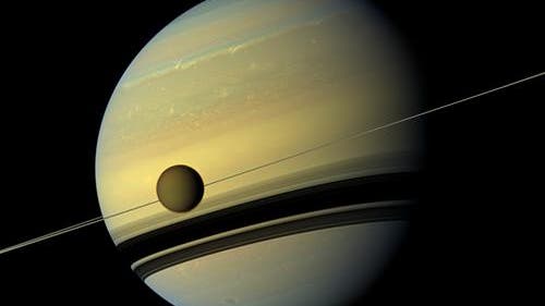 Wechselnde Jahreszeiten auf dem Saturn
