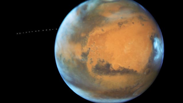 Mars mit Mond Phobos (HST-Aufnahme)