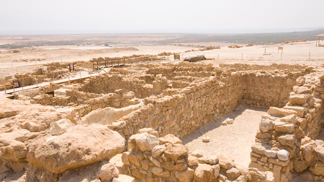 Ruinen von Qumran unweit des Toten Meeres