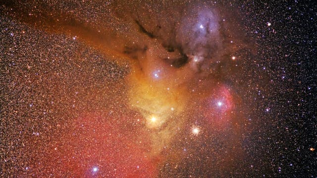 Die meisten der im Weltraum nachgewiesenen interstellaren Staubteilchen stammen aus der Scorpius-Centaurus-Assoziation und erreichen uns durch dünne Staubfilamente, durch die das Sonnensystem hindurchfliegt.