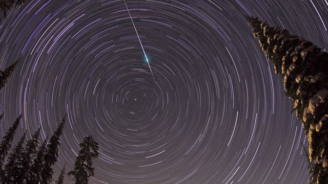 Polarlicht und Tauriden-Meteor