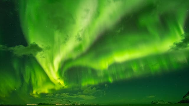Nordlicht über Norwegen am Abend des 3. Dezember 2021 