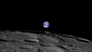 Die Vollerde über dem Mondnordpol