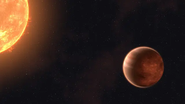 Künstlerische Darstellung des Exoplaneten WASP-43b. Er findet sich in der rechten Bildhälfte und ist rötlichbraun. Links strahl ein Stern in gelben und orangefarbenenen Tönen. Rest ist schwarzer Nachthimmel mit zahlreichen Leuchtpunkten