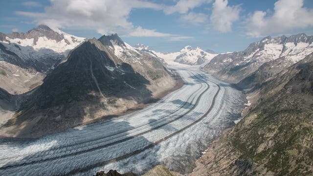 Der Grosse Aletsch ist der größte Gletscher der Alpen und liegt im UNESCO-Weltnaturerbe Gebiet Jungfrau-Aletsch