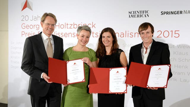 Stefan von Holtzbrinck mit den Preisträgern