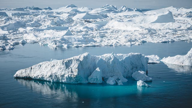 Ein Eisberg vor Grönland
