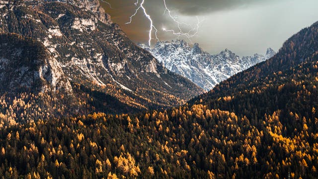 Blitze über den Dolomiten