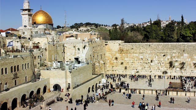 Ein Blick auf Jerusalem heute mit Klagemauer und Felsendom auf dem Tempelberg