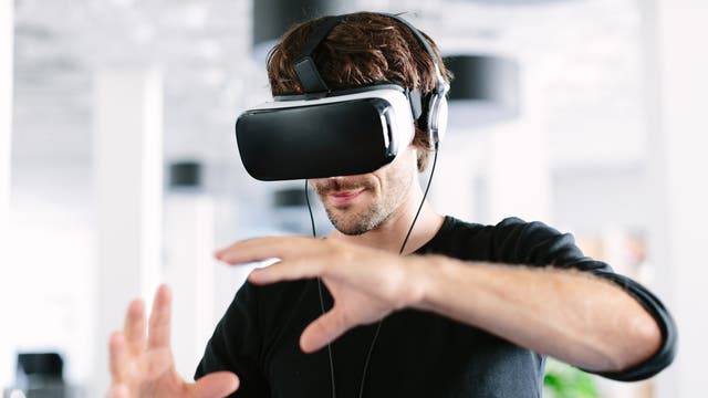Handsteuerung in virtueller Realität