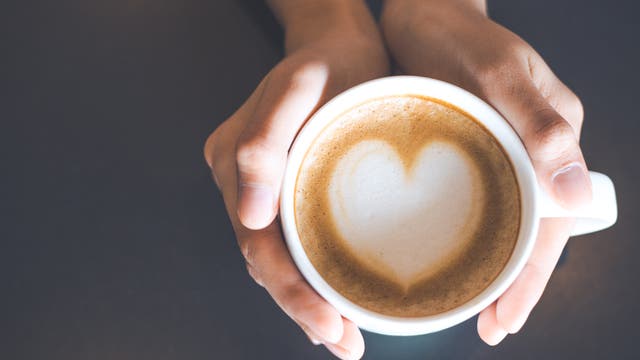 Herzchen im Kaffee