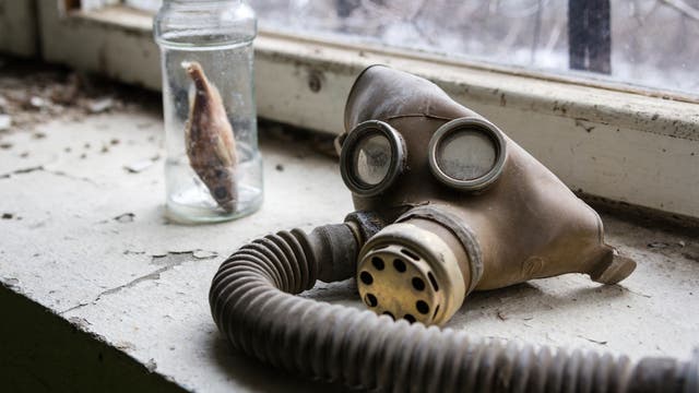 Schutzmaske im Sperrgebiet um Tschernobyl