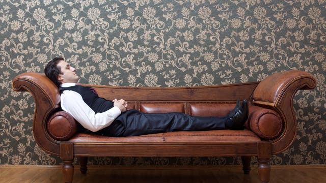 Auf der Couch beim Psychoanalytiker