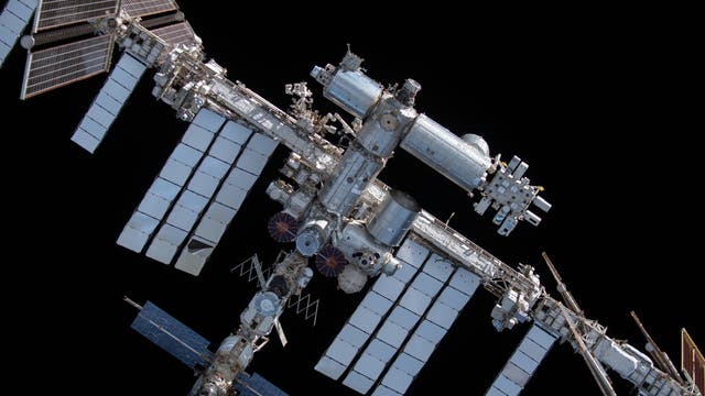 Blick auf die Internationale Raumstation im All