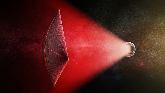Ein roter Lichtstrahl reicht von einem erdähnlichen Planeten zu einem Lichtsegelschiff