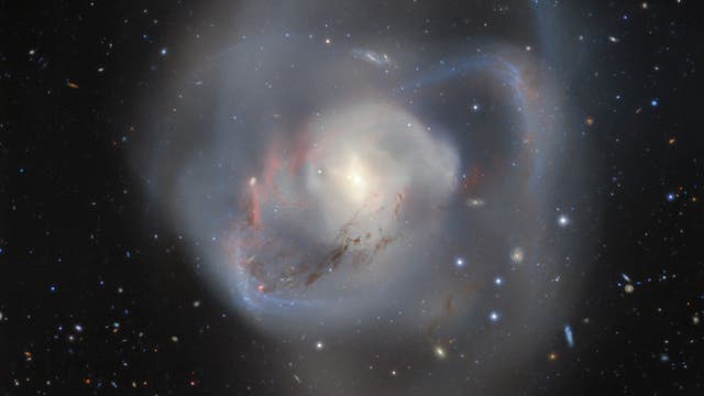 Die irreguläre Galaxie NGC 7727 im Sternbild Wassermann