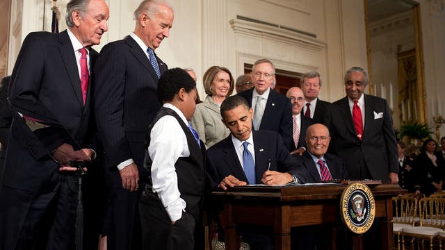 Barack Obama unterschreibt die Gesundheitsreform