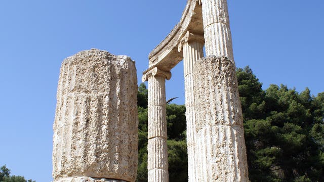 Griechische Säulenreste in Olympia