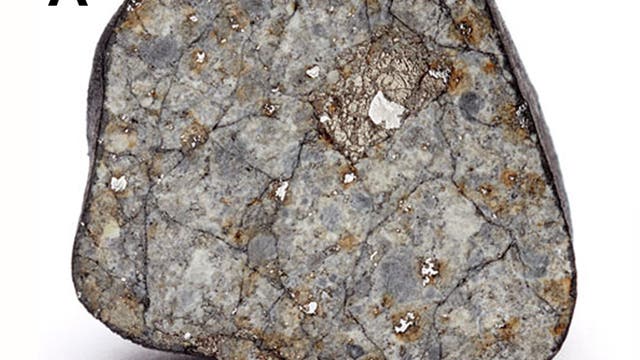 Ein Bruchstück des Meteoriten von Tscheljabinsk