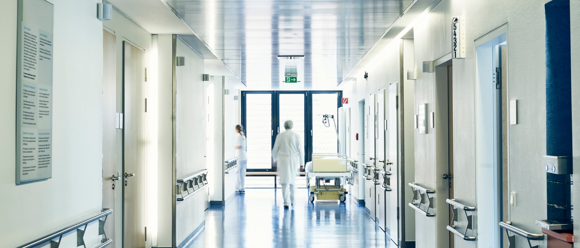 Wer sich gegen Grippe impfen lässt, kann helfen, das Gesundheitssystem zu entlasten. Wer sich gegen Grippe impfen lässt, kann helfen, das Gesundheitssystem zu entlasten.