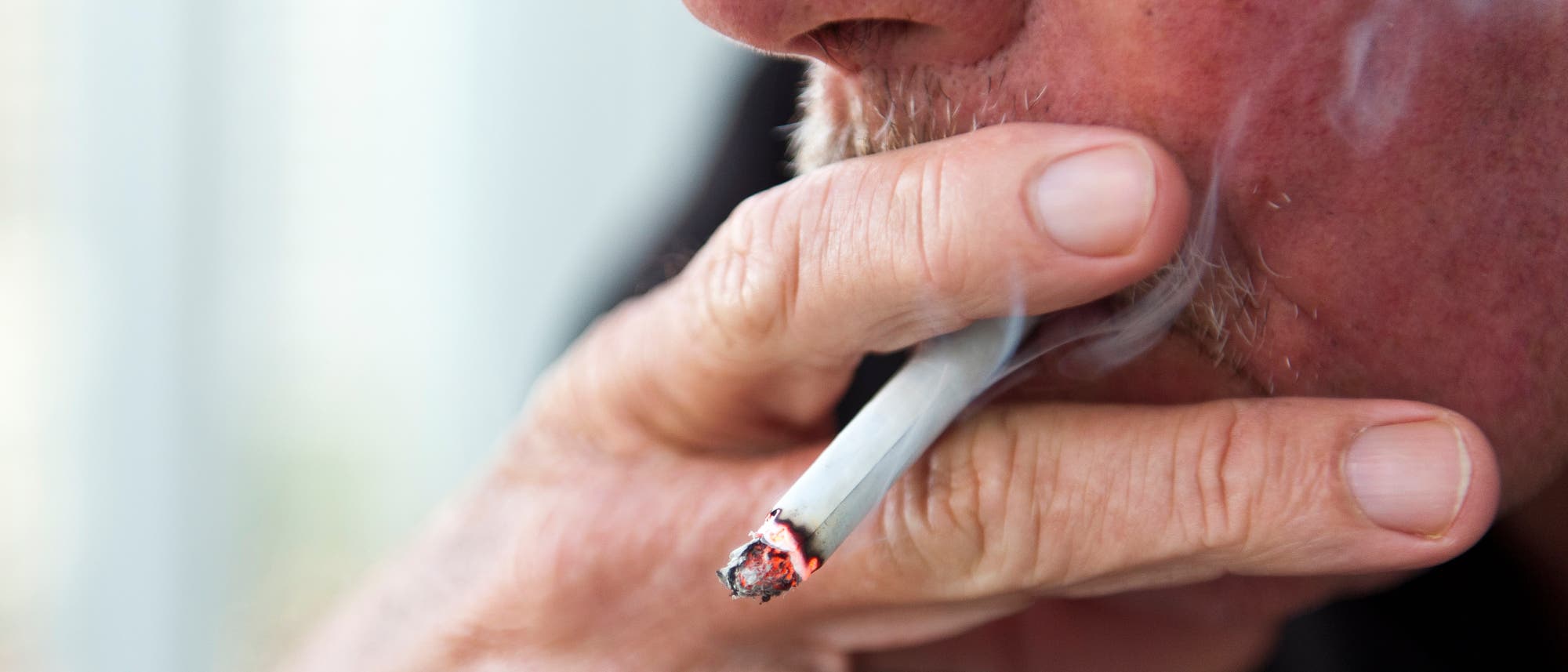 Raucher sind besonders gefährdet für einen schweren Covid-Verlauf Raucher sind besonders gefährdet für einen schweren Covid-Verlauf
