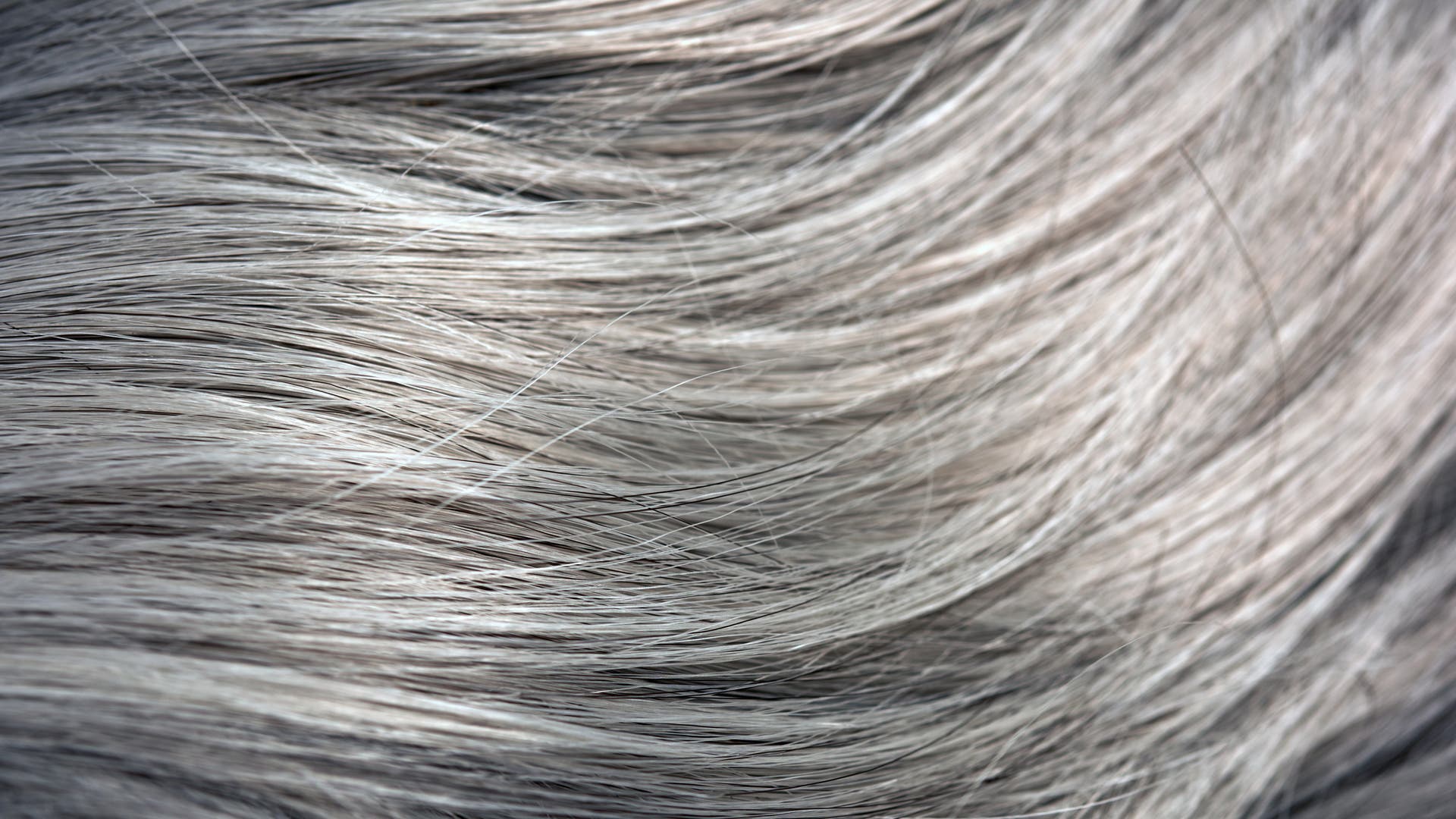 Lange graue haare mit 60