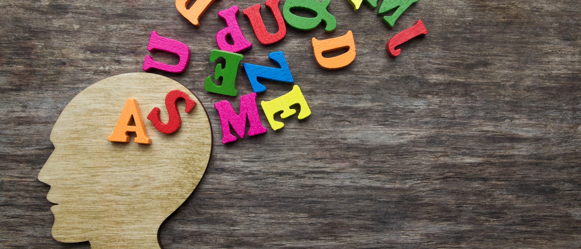 Kopf mit Buchstaben Kopf mit Buchstaben