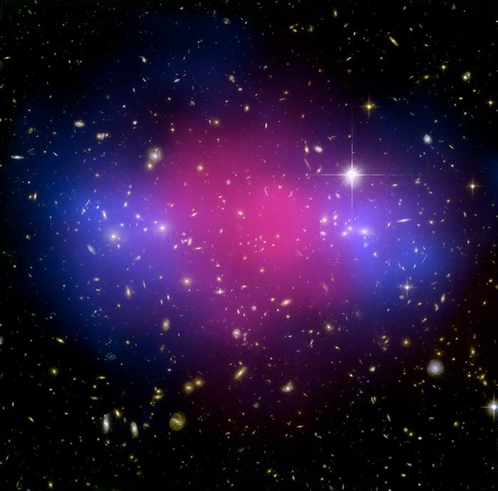 Galaxienkollision zeigt Dunkle Materie