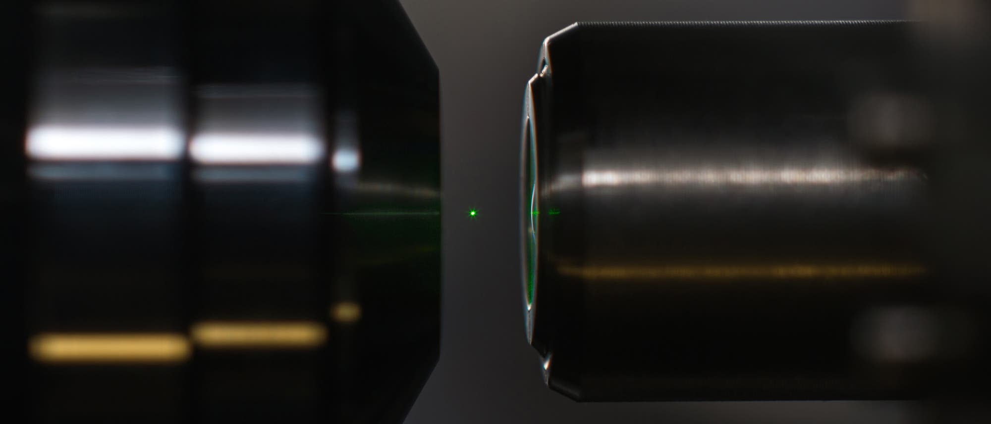 Levitierter Nanodiamant Levitierter Nanodiamant