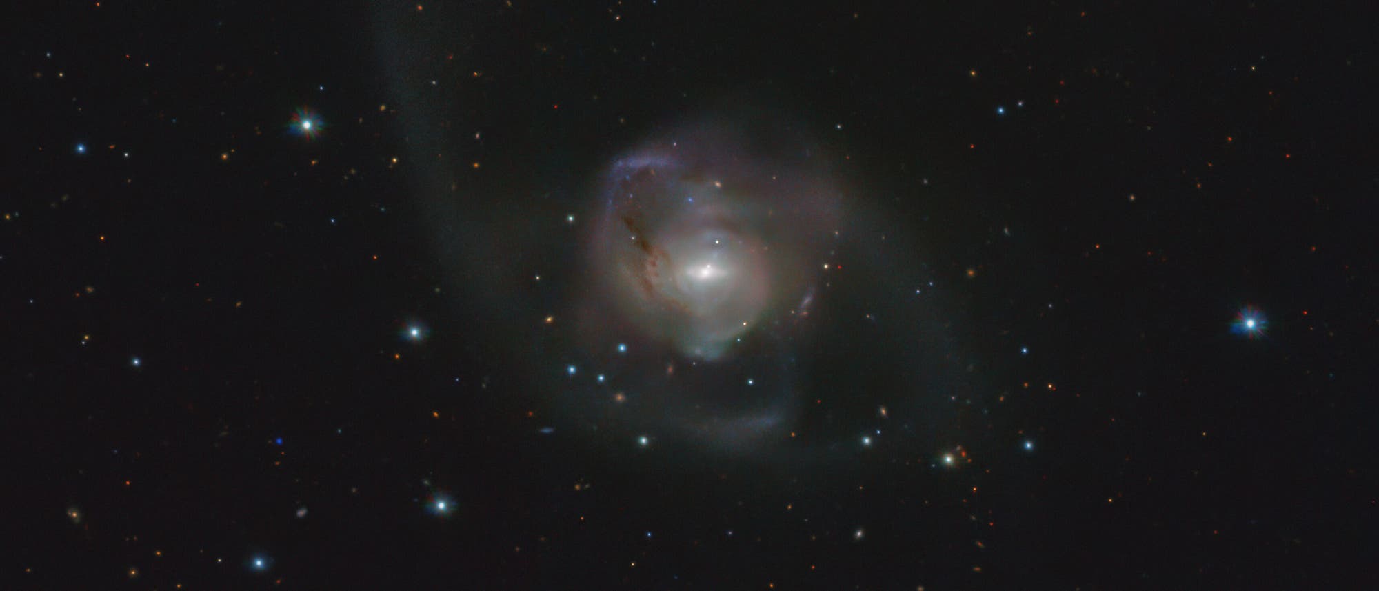 Die Galaxie NGC 7727 ist das Ergebnis einer intergalaktischen Verschmelzung Die Galaxie NGC 7727 ist das Ergebnis einer intergalaktischen Verschmelzung