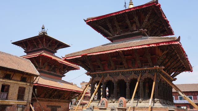 Beschädigter Tempel in Patan 