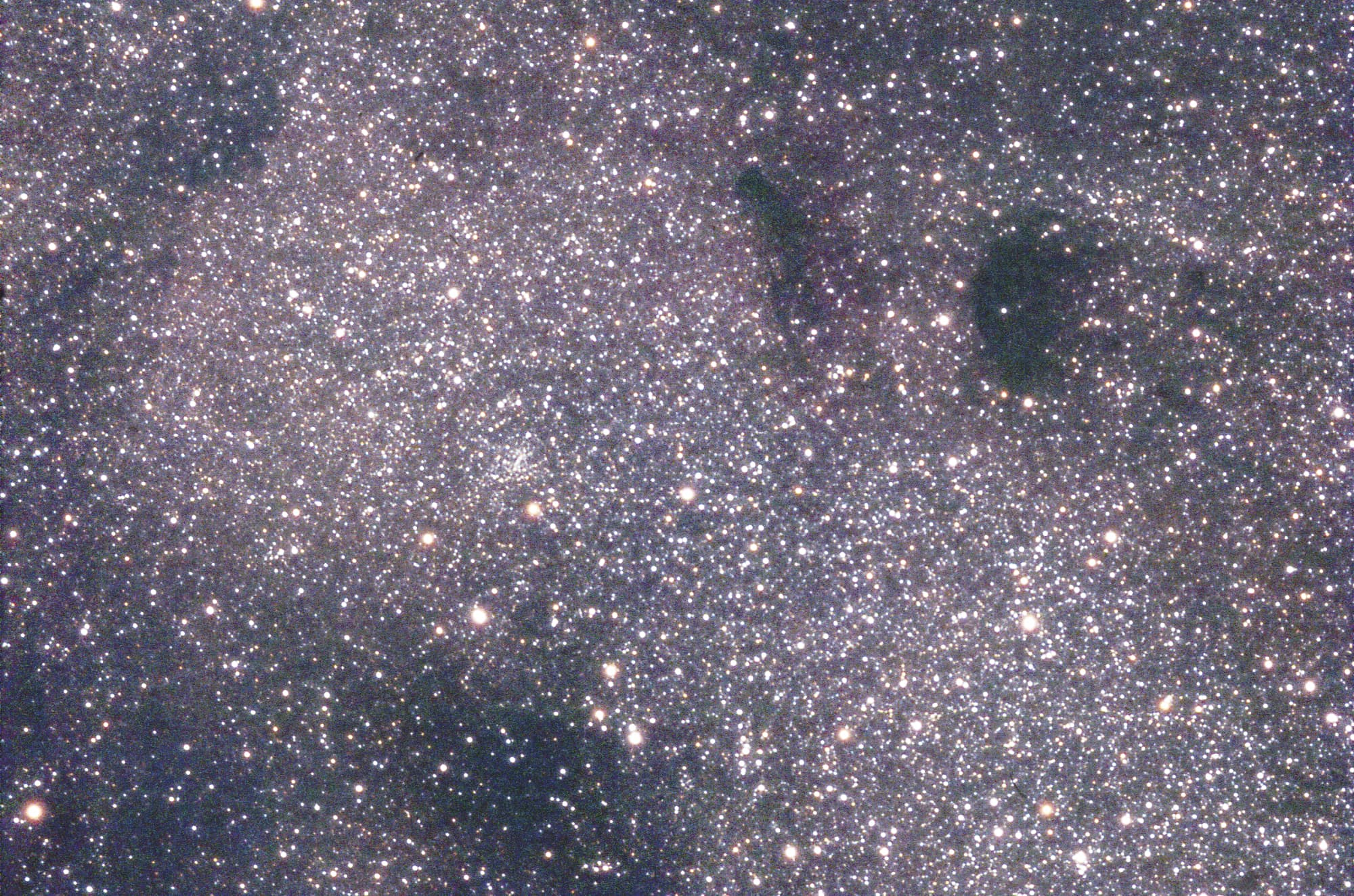 Die Dunkelwolken Barnard 92 und 93 Die Dunkelwolken Barnard 92 und 93