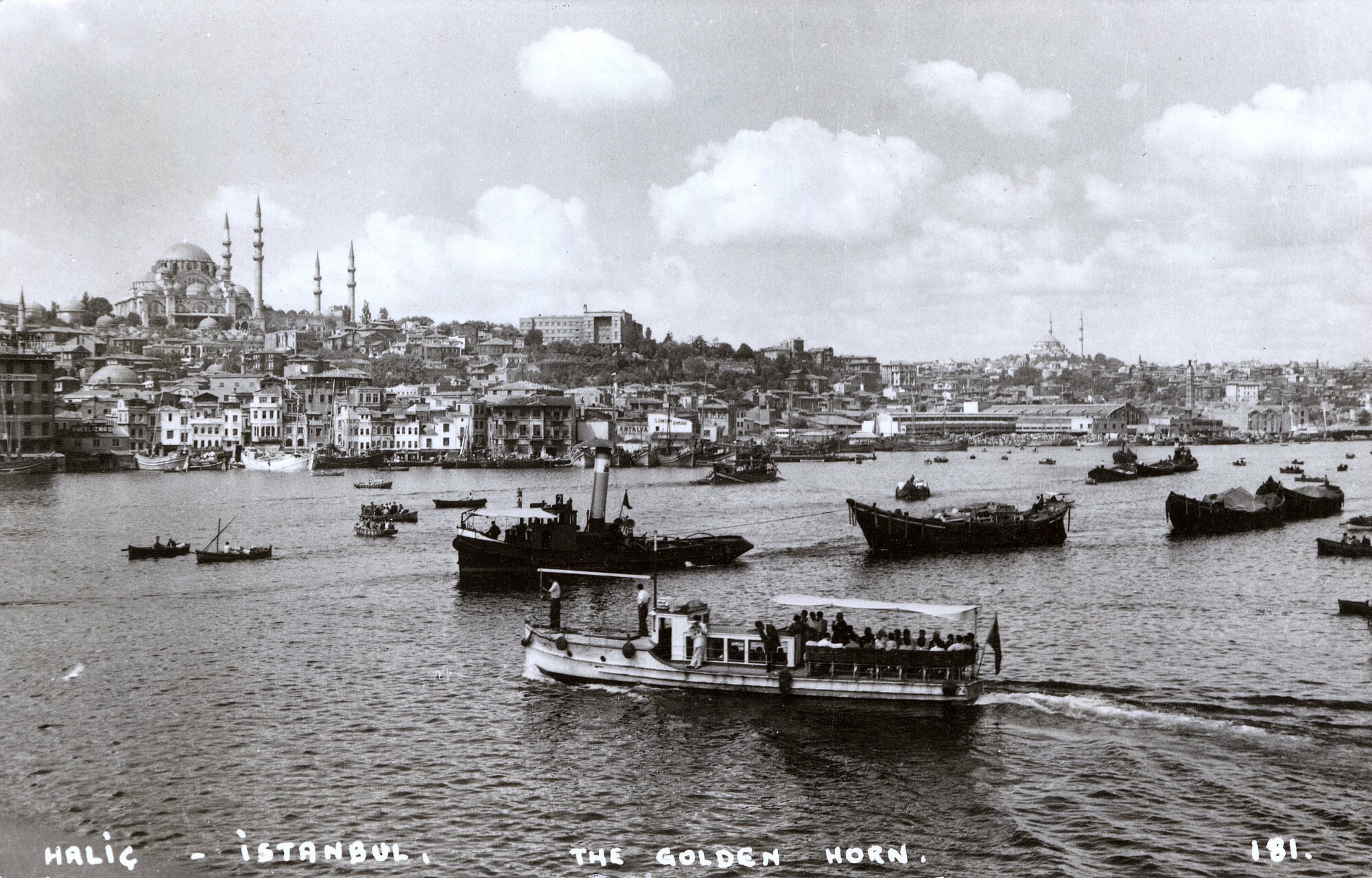 Istanbul auf einer Postkarte um 1940 Istanbul auf einer Postkarte um 1940