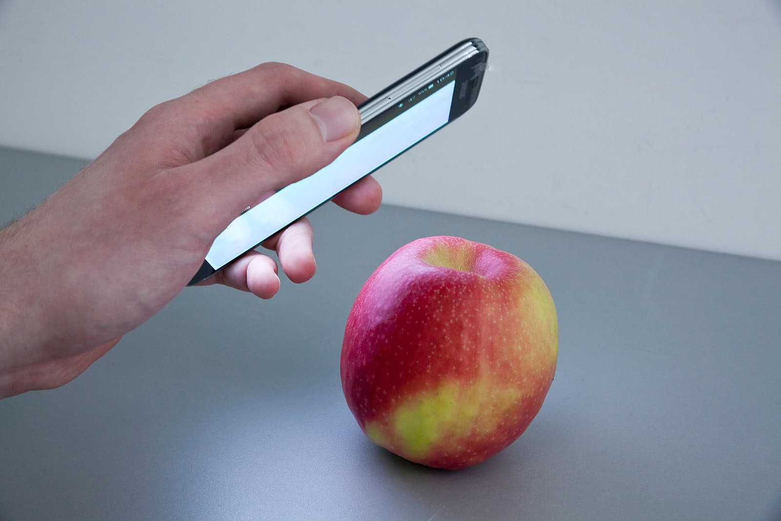 Mit App Schadstoffe auf Äpfeln schnell erkennen Mit App Schadstoffe auf Äpfeln schnell erkennen