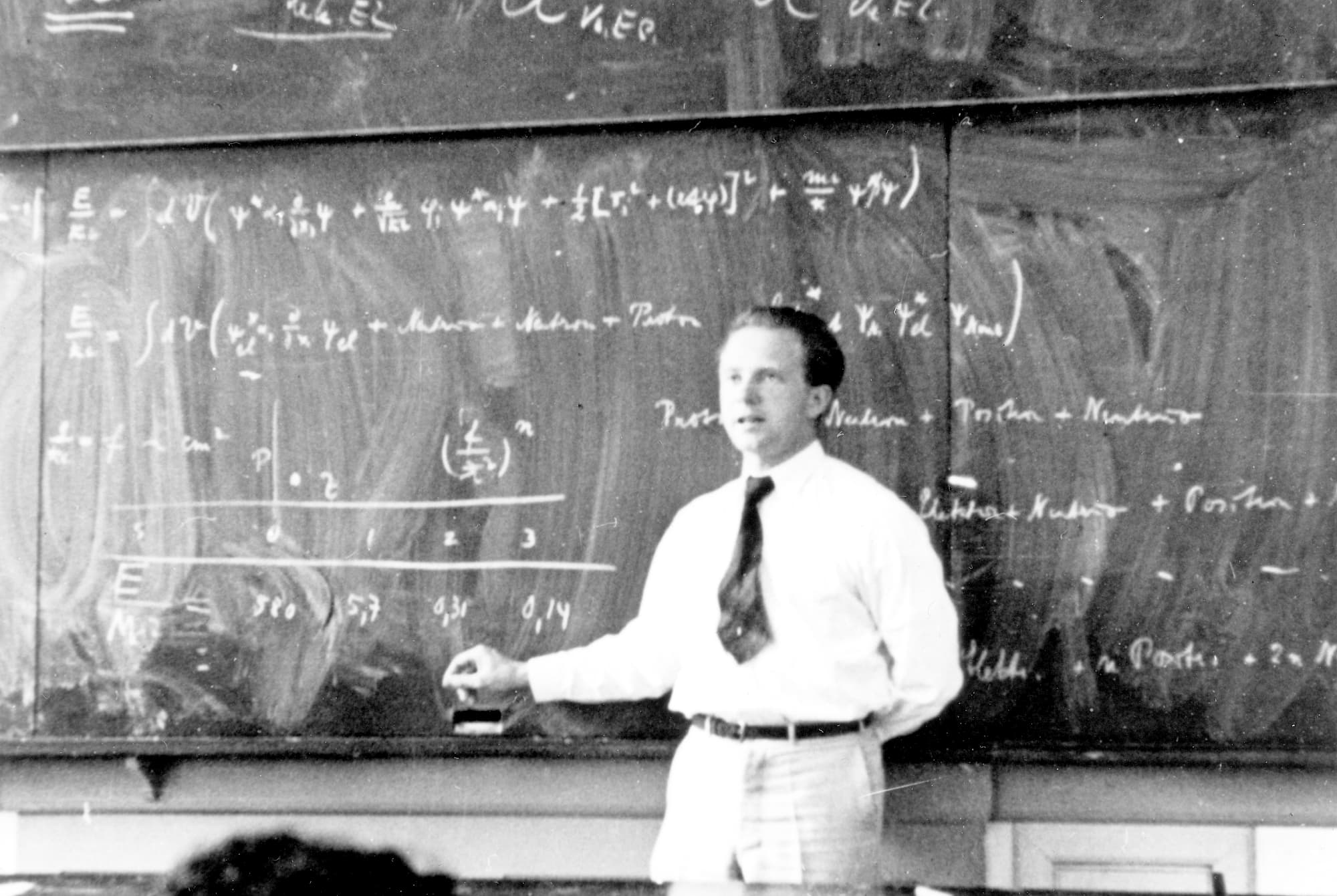 Der Physiker Werner Heisenberg (hier auf einem Bild aus dem Jahr 1936) war einer der wichtigsten Denker des deutschen Uranvereins. Der Physiker Werner Heisenberg (hier auf einem Bild aus dem Jahr 1936) war einer der wichtigsten Denker des deutschen Uranvereins.