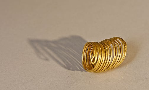 Dieser goldene Spiralring Dieser goldene Spiralring