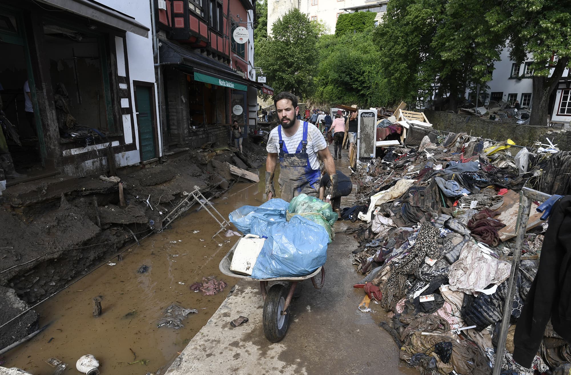 In der Nacht zum 15.07.2021 verwüstete das Hochwasser der Erft den historischen Kern der Stadt In der Nacht zum 15.07.2021 verwüstete das Hochwasser der Erft den historischen Kern der Stadt