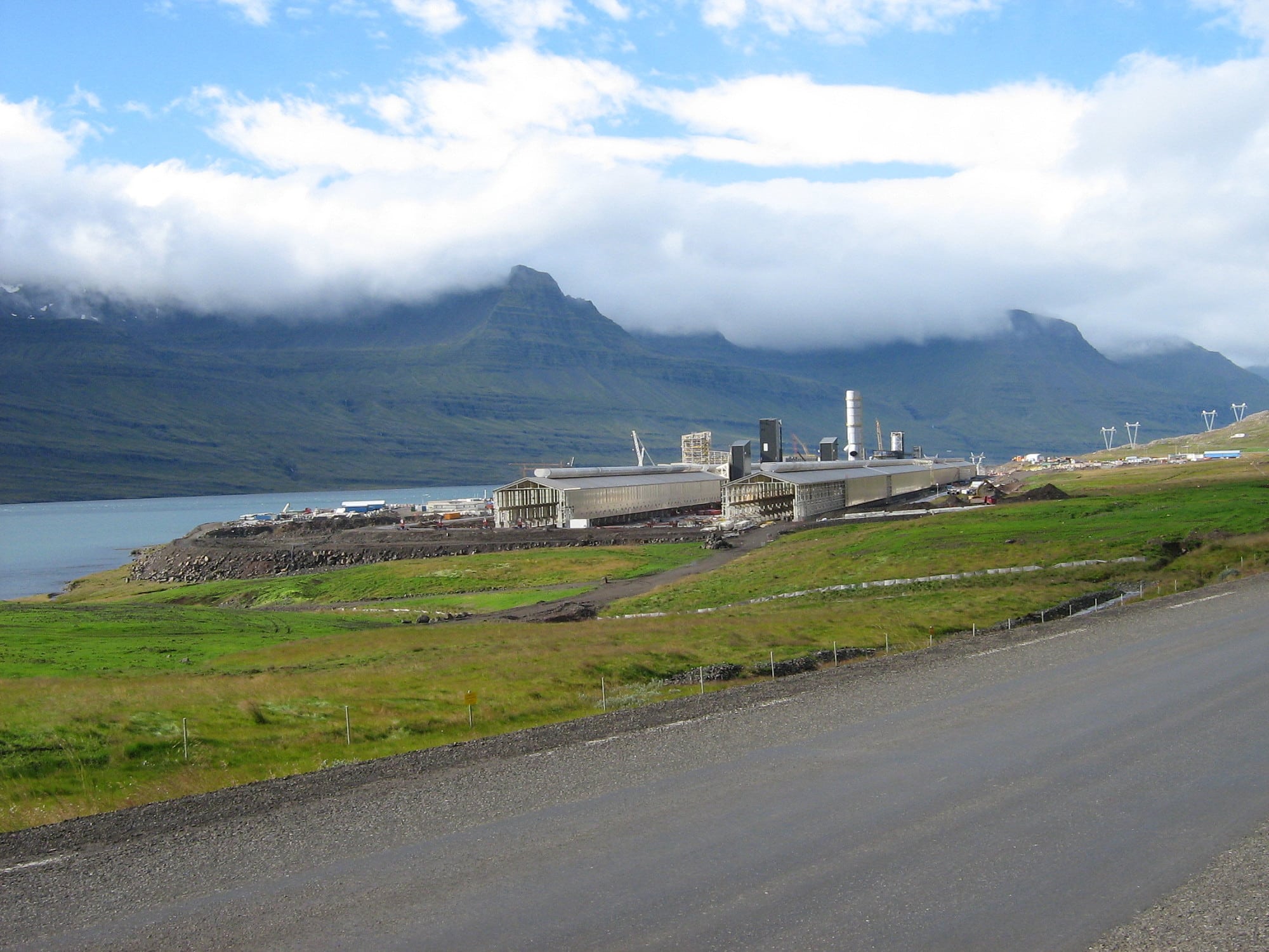 Fjardaral, Aluminium, Schmelze, Island Fjardaral, Aluminium, Schmelze, Island