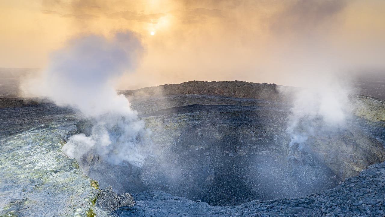 Vulkanismus: Methanwolke aus Vulkan verblüfft Forscher