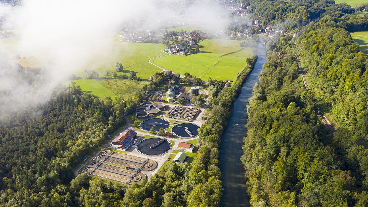Helfer im Klärwerk mit Gefahr für das Klima
