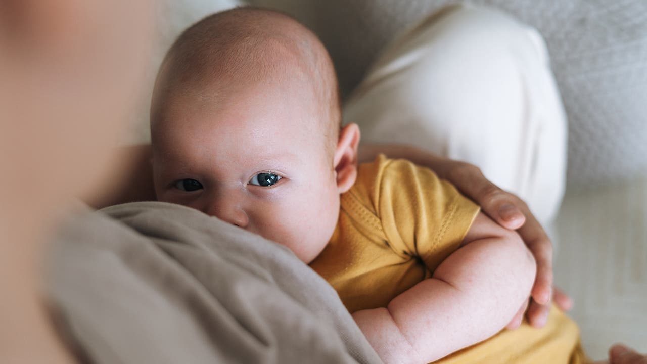 Muttermilch: Die 7 wichtigsten Fragen rund ums Stillen