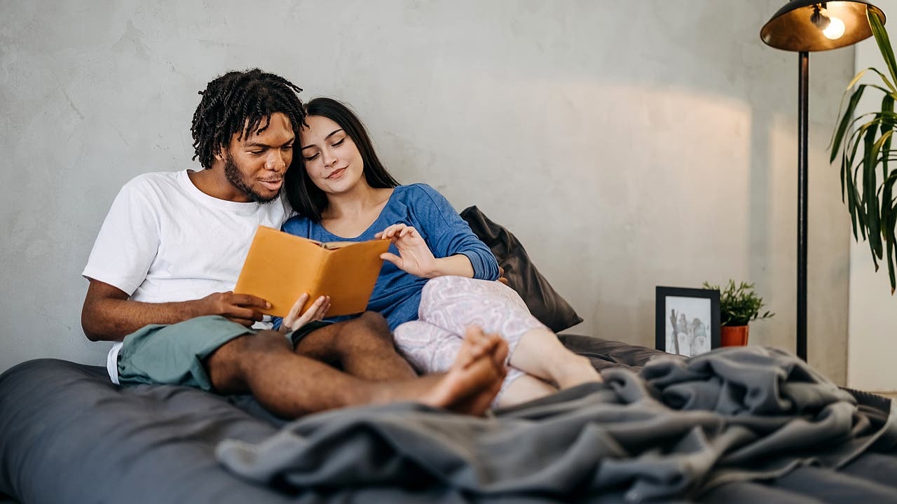 Partnerschaft: Wenig Sex und doch zufrieden – geht das?