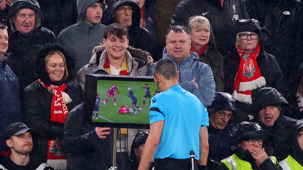 Die fabelhafte Welt der Mathematik: Die Mathematik hinter dem Videobeweis im Fußball